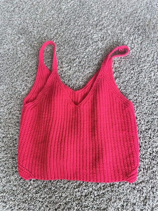 Tops - Women’s Hot Pink Knit Tank Top - Sleeveless V-Neck